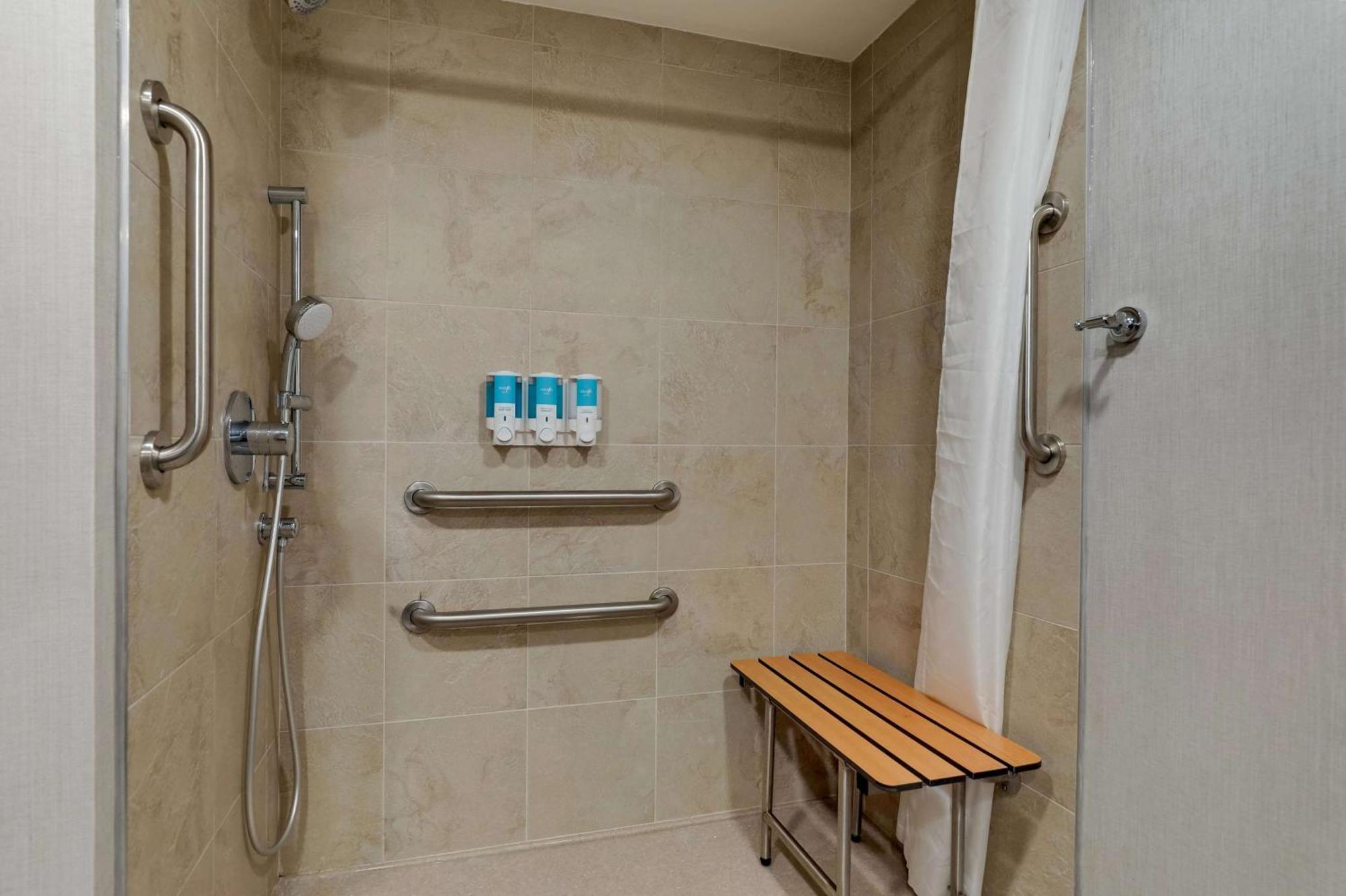 Drury Inn & Suites St Joseph Сент-Джозеф Экстерьер фото