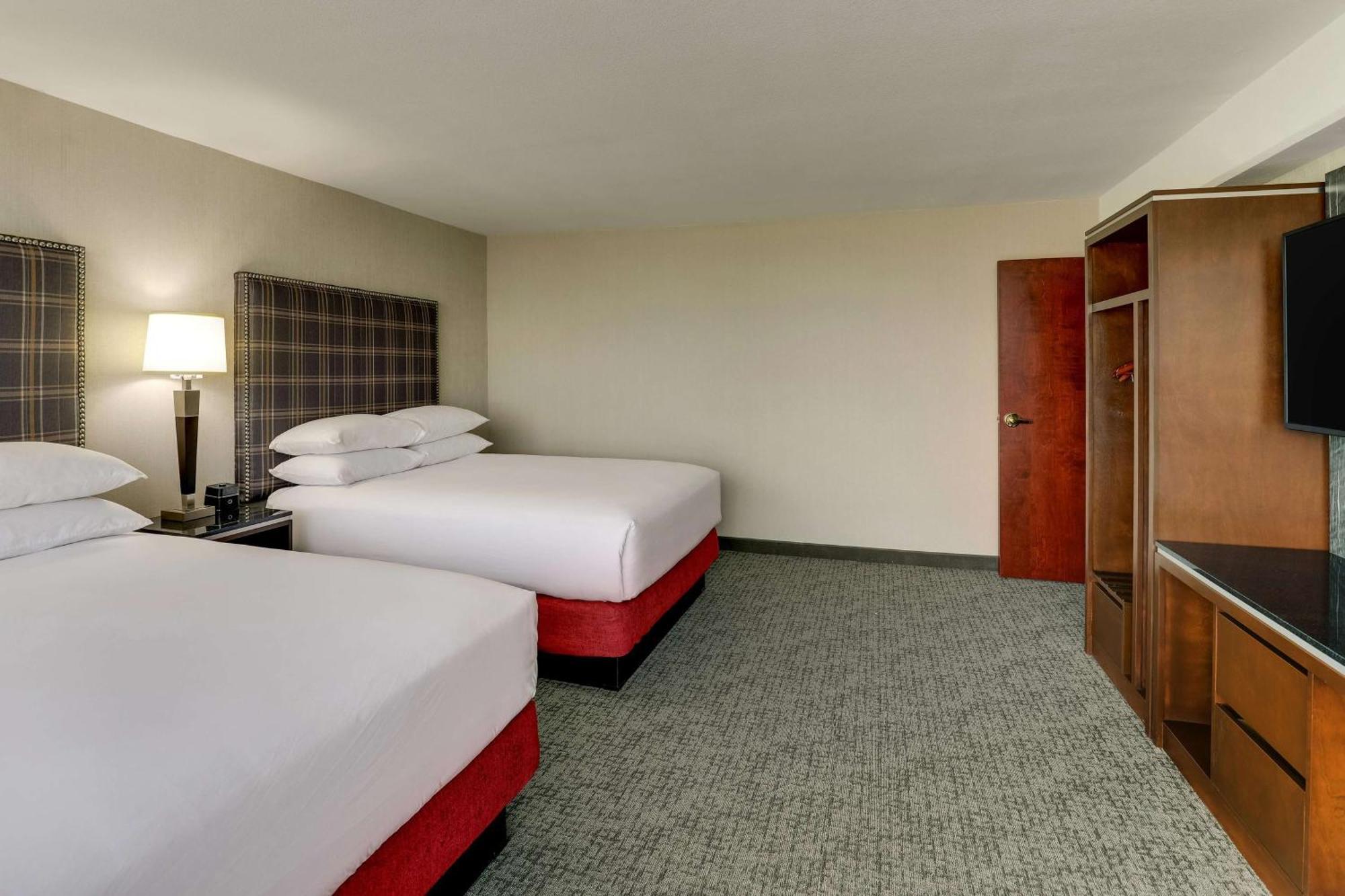 Drury Inn & Suites St Joseph Сент-Джозеф Экстерьер фото
