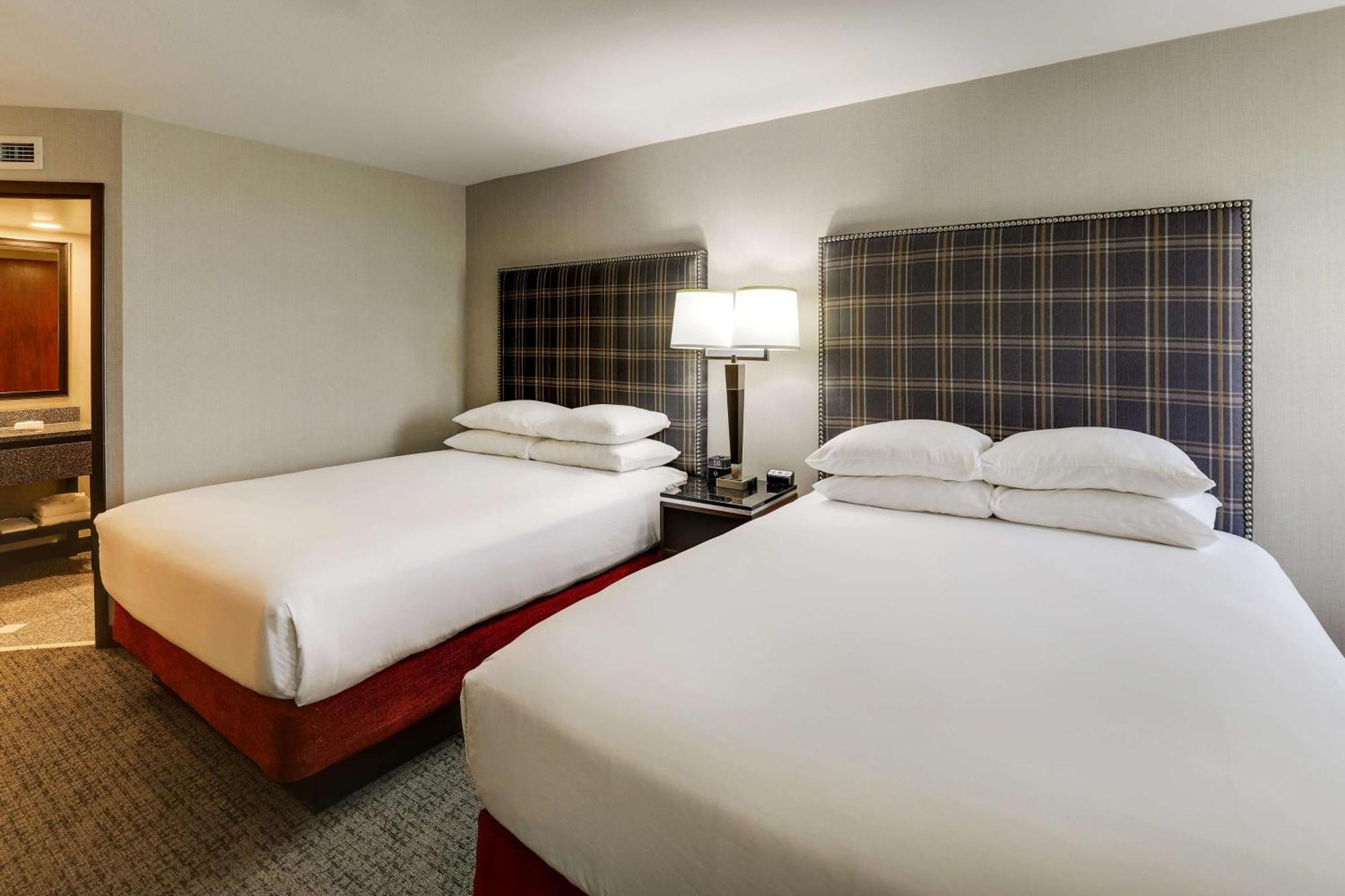 Drury Inn & Suites St Joseph Сент-Джозеф Экстерьер фото