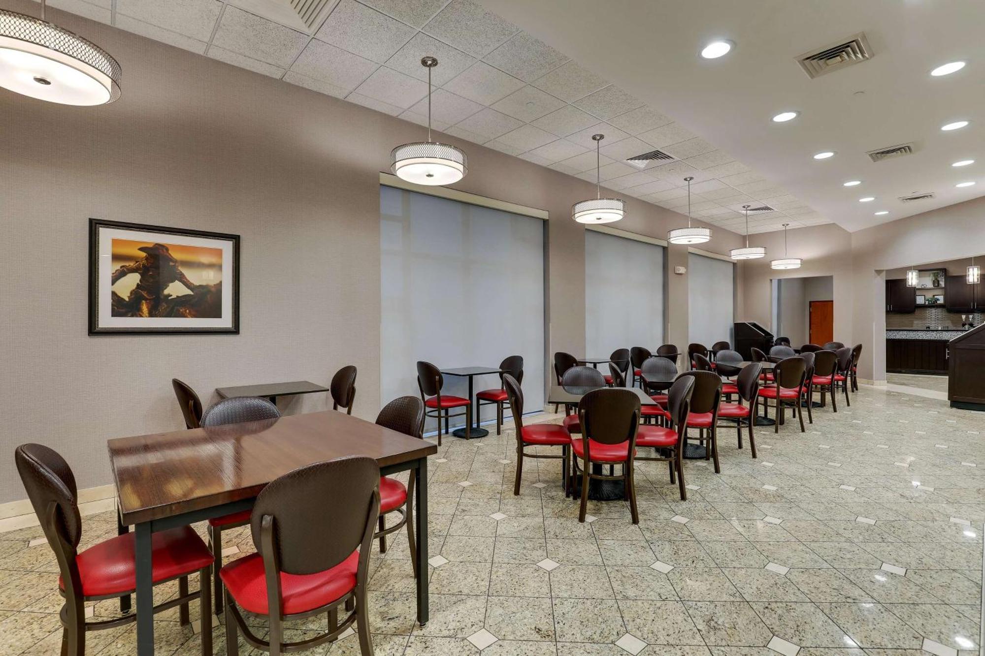 Drury Inn & Suites St Joseph Сент-Джозеф Экстерьер фото